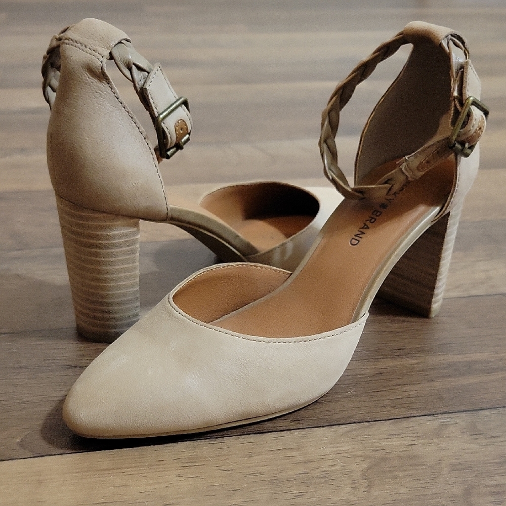 Lucky Brand Tan Slingback Heels with Chunky Wooden Heel